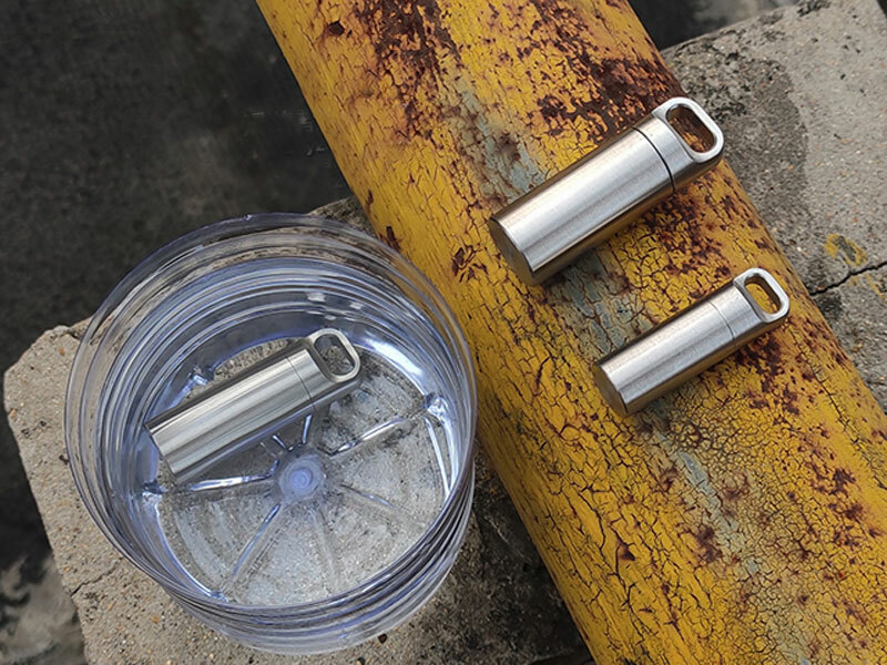 Hight Stainless Steel Waterproof Charm Pendant Pill Storage Container EDC Tool