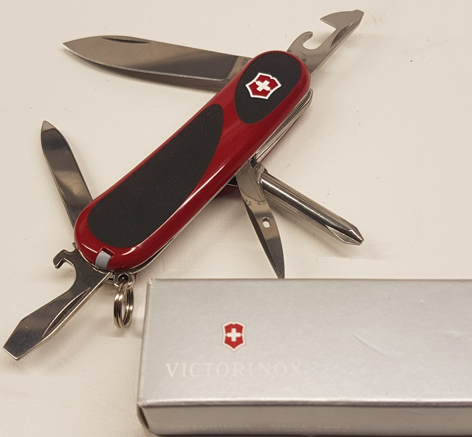 Victorinox Swiss Army Knife EVOLUTION GRIP 11 Red NEW old stock original box