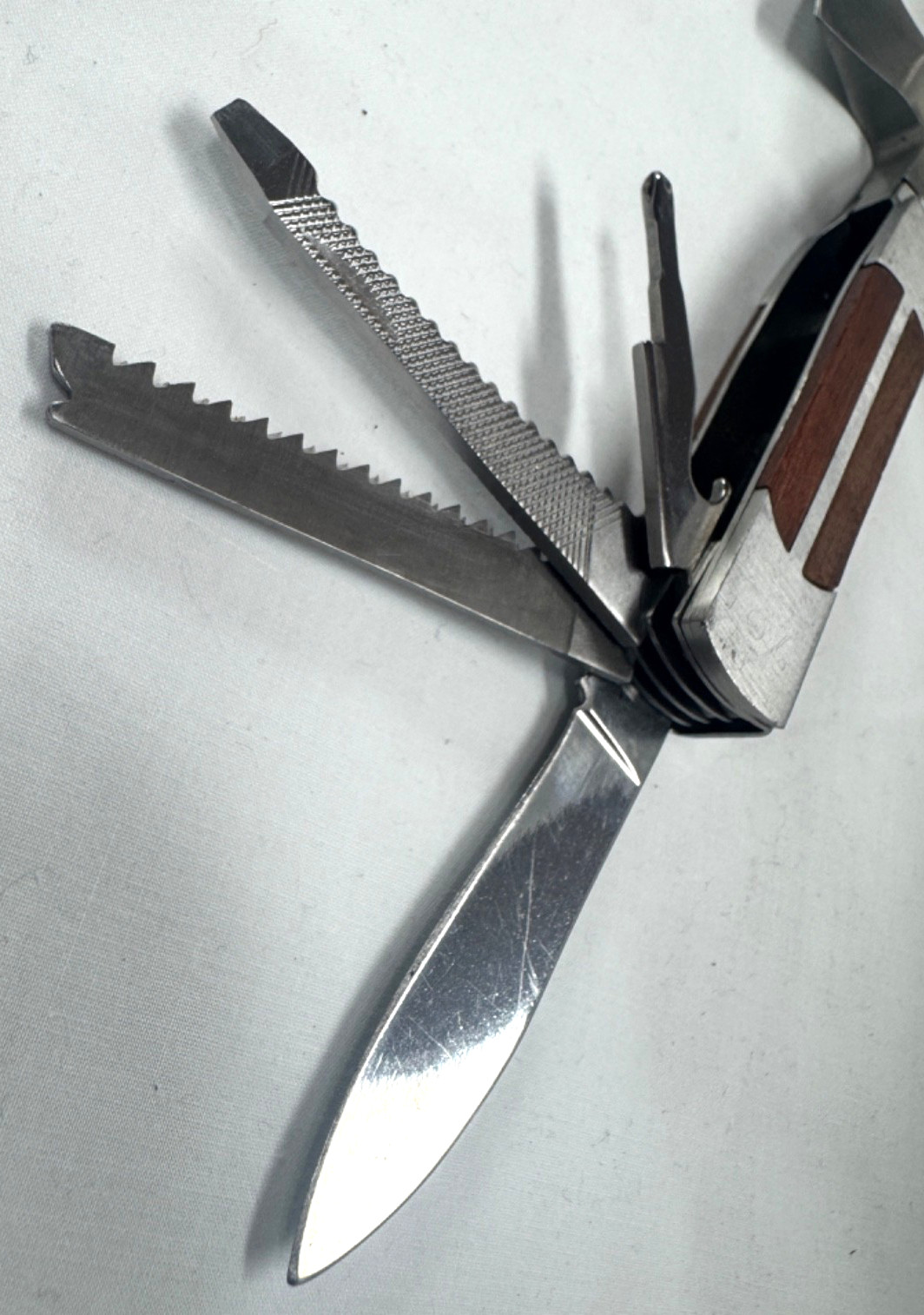 SHEFFIELD CAMPER MULTI TOOL 12-IN-1