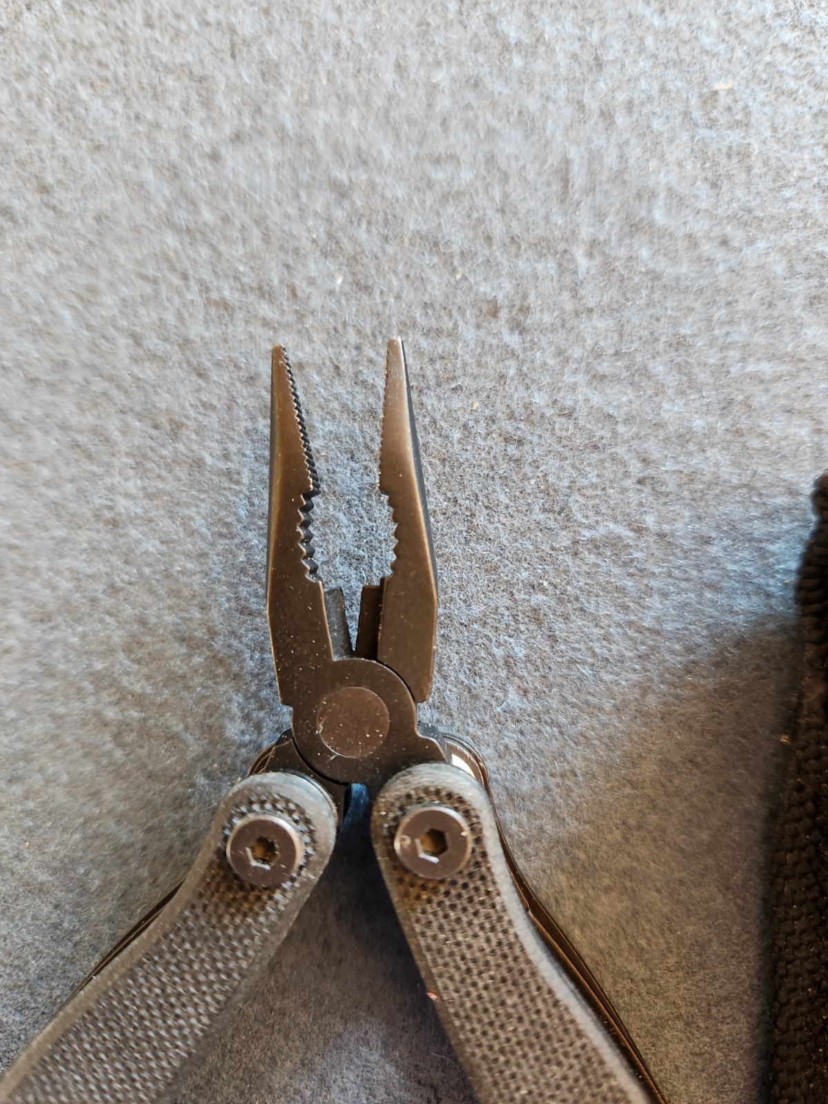 Multi Tool Pliers, Wire Cutter, Saw, Knife, tweezer, Black 10 tools, unused