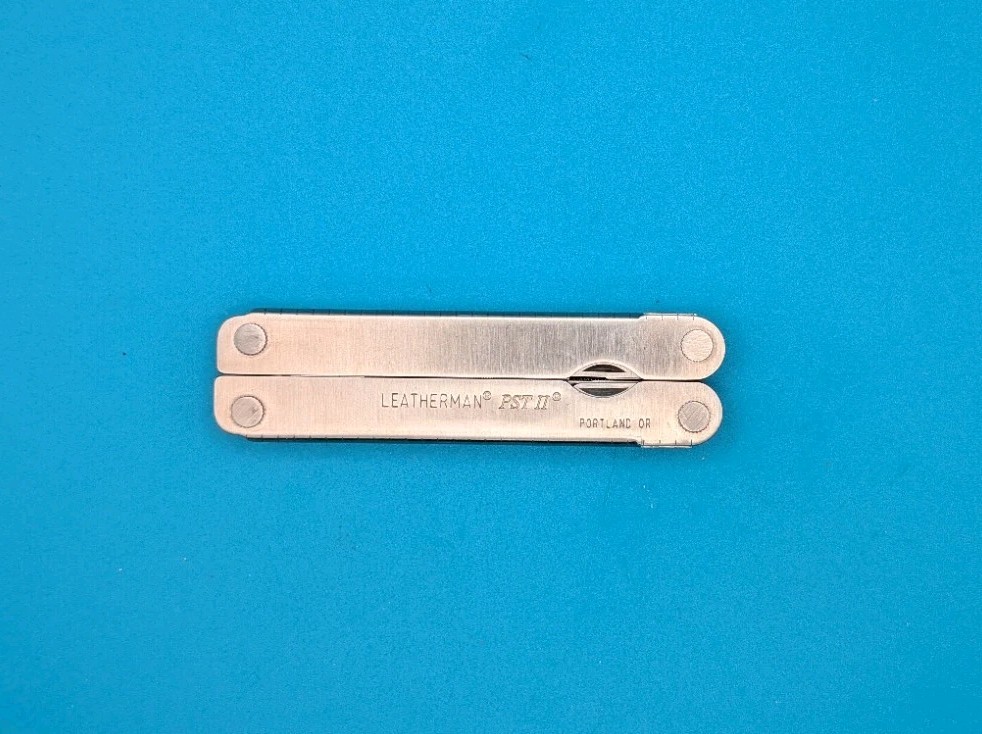 Leatherman PST 2 Multi Tool! 05/01 date stamp! Fast Shipping! With Sheath!