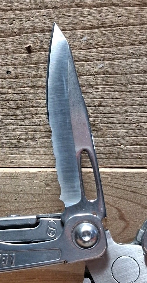 LEATHERMAN WINGMAN MULTI-TOOL MADE 03/25 PERFECT CONDITION WITH SHEATH