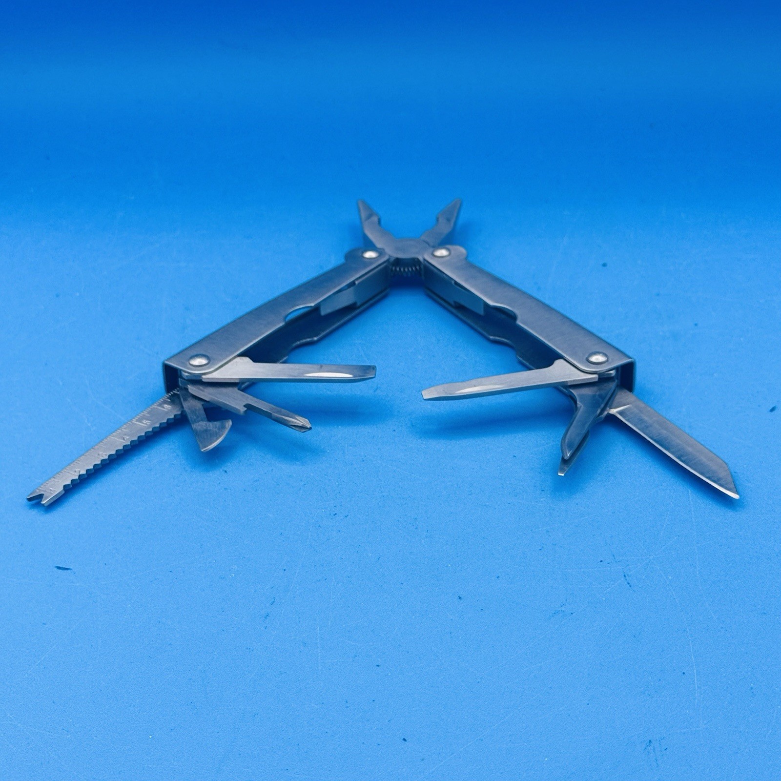 7-in-1 Meade Multi Tool Pliers Knife Saw File Screwdrivers EDC Tool