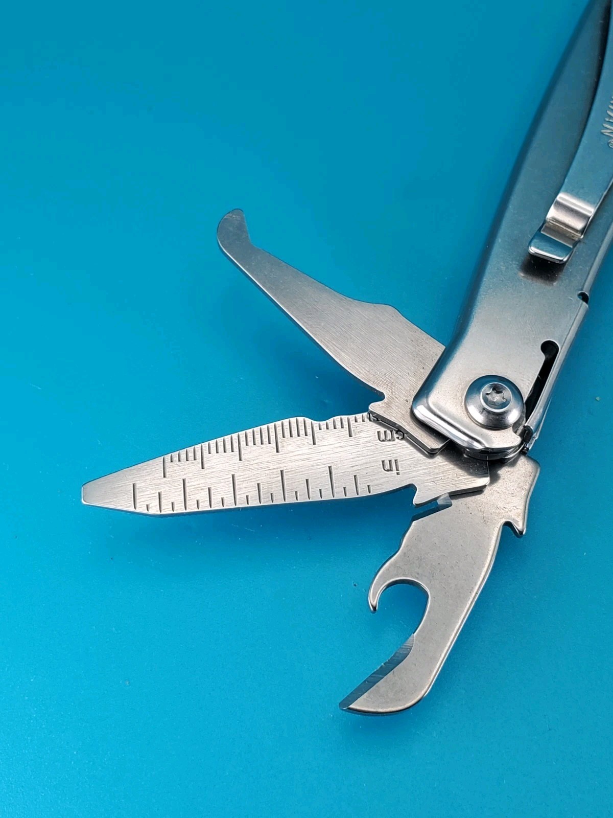 Leatherman Rev 3.8″ Multi-Tool, Stainless!