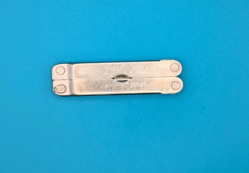 Leatherman PST 2 Multi Tool! 05/01 date stamp! Fast Shipping! With Sheath!