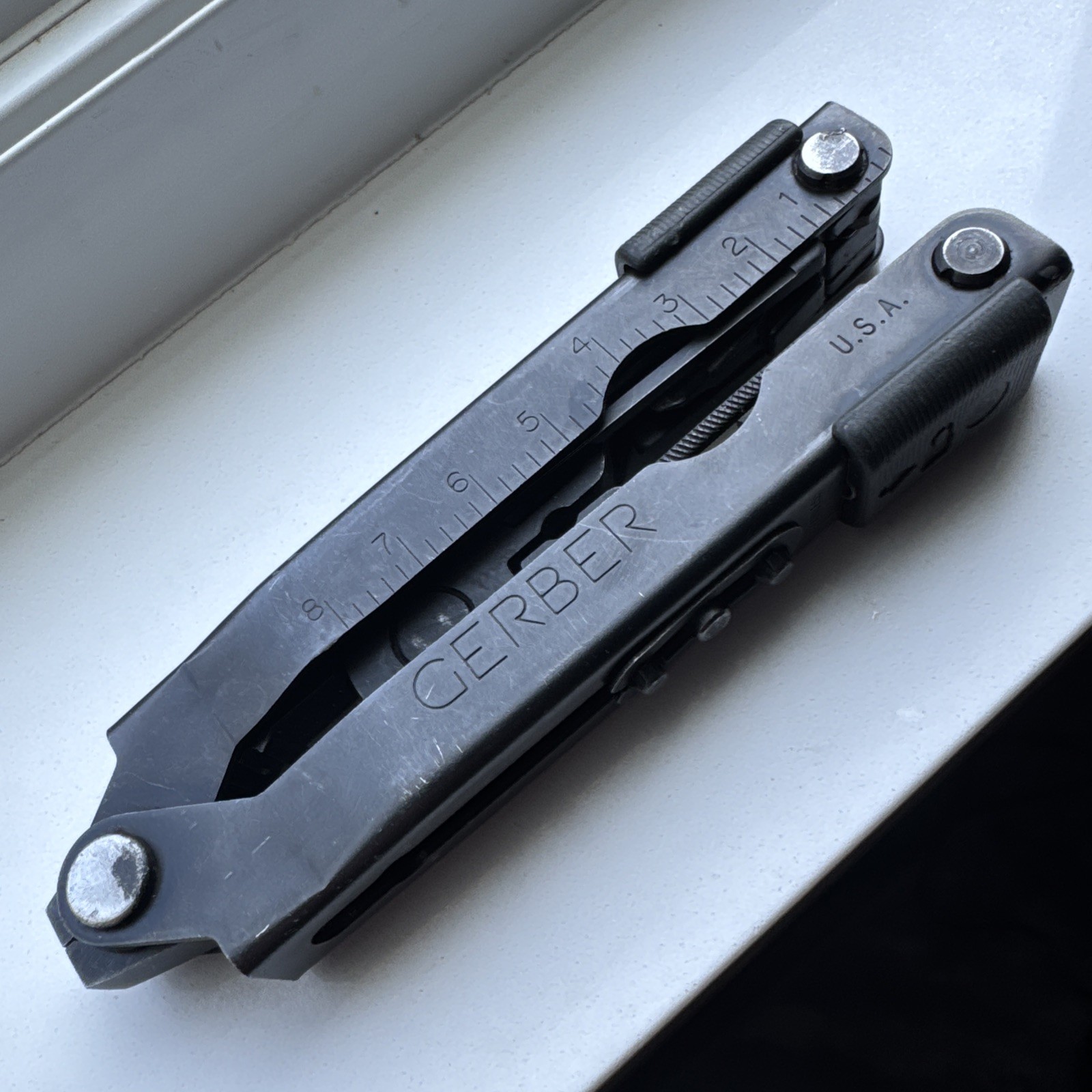 Gerber MP600 Multi-Plier Multi-Tool – Black Blunt Nose Pliers Tool