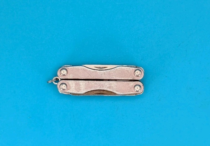 Leatherman Squirt P4 Multi-Tool, Key Ring, Retired, GRAY!