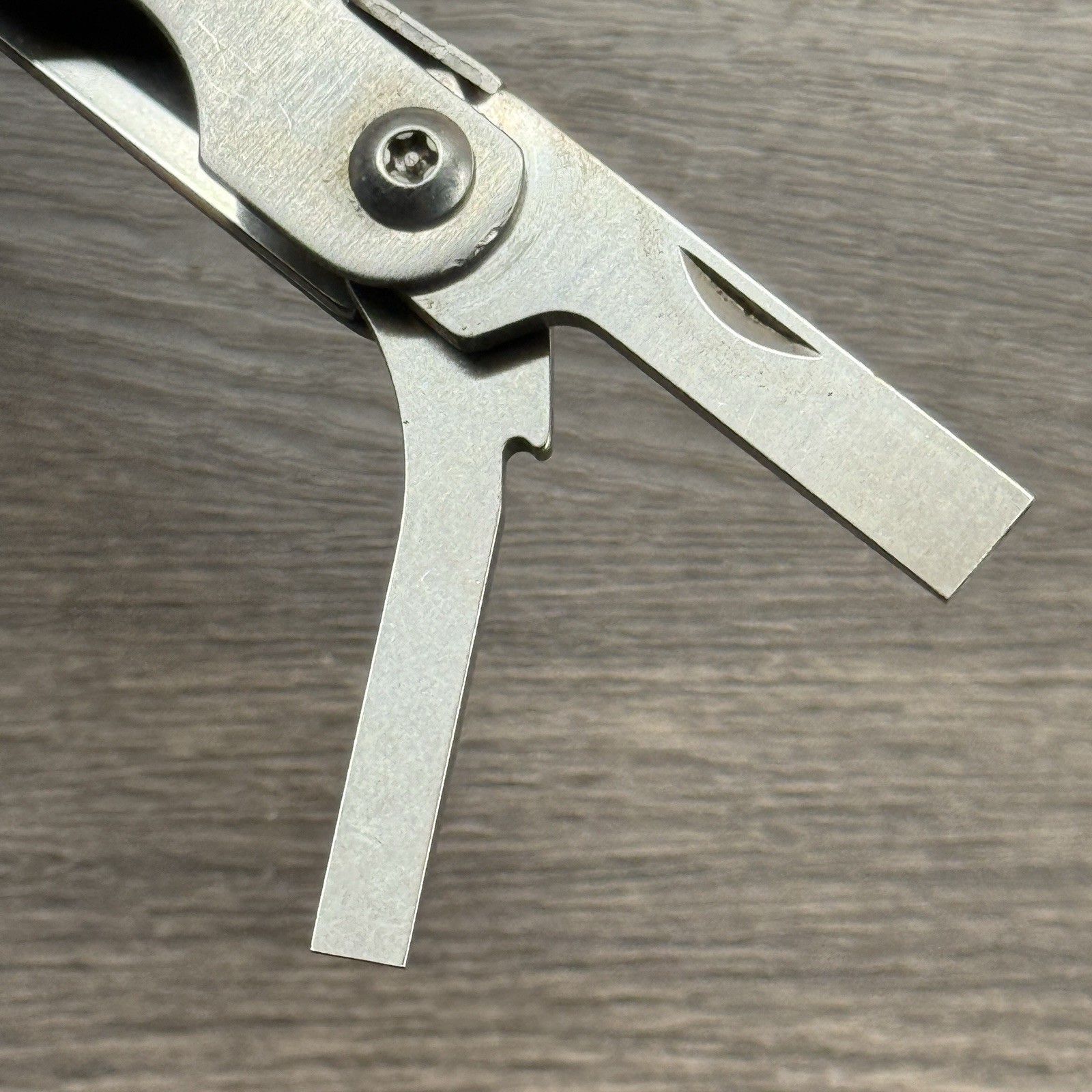 Leatherman Sideclip multitool. Lightly used. Late Run: shiny factory polished