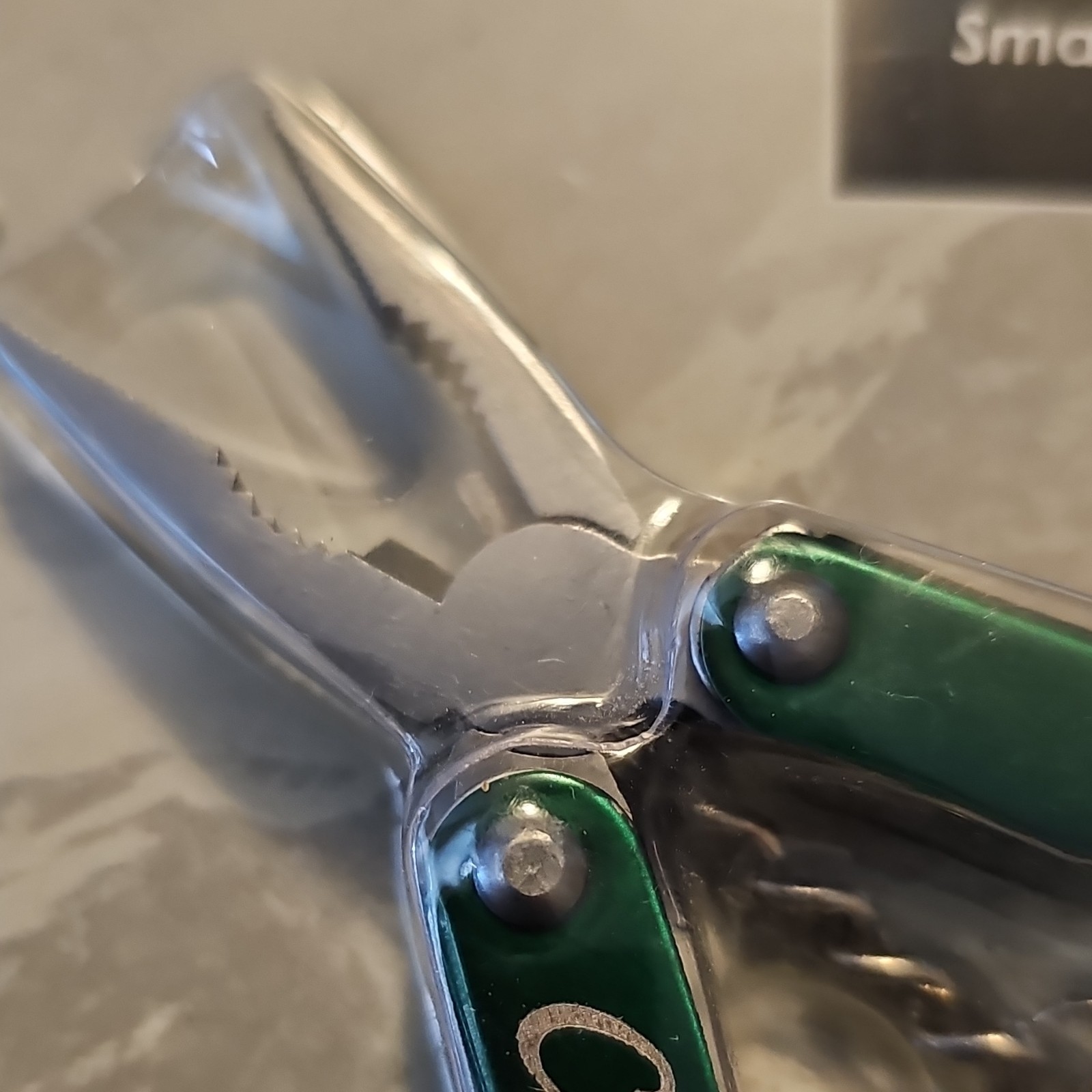 Cabeĺas Mini Multi Tool With LED Light