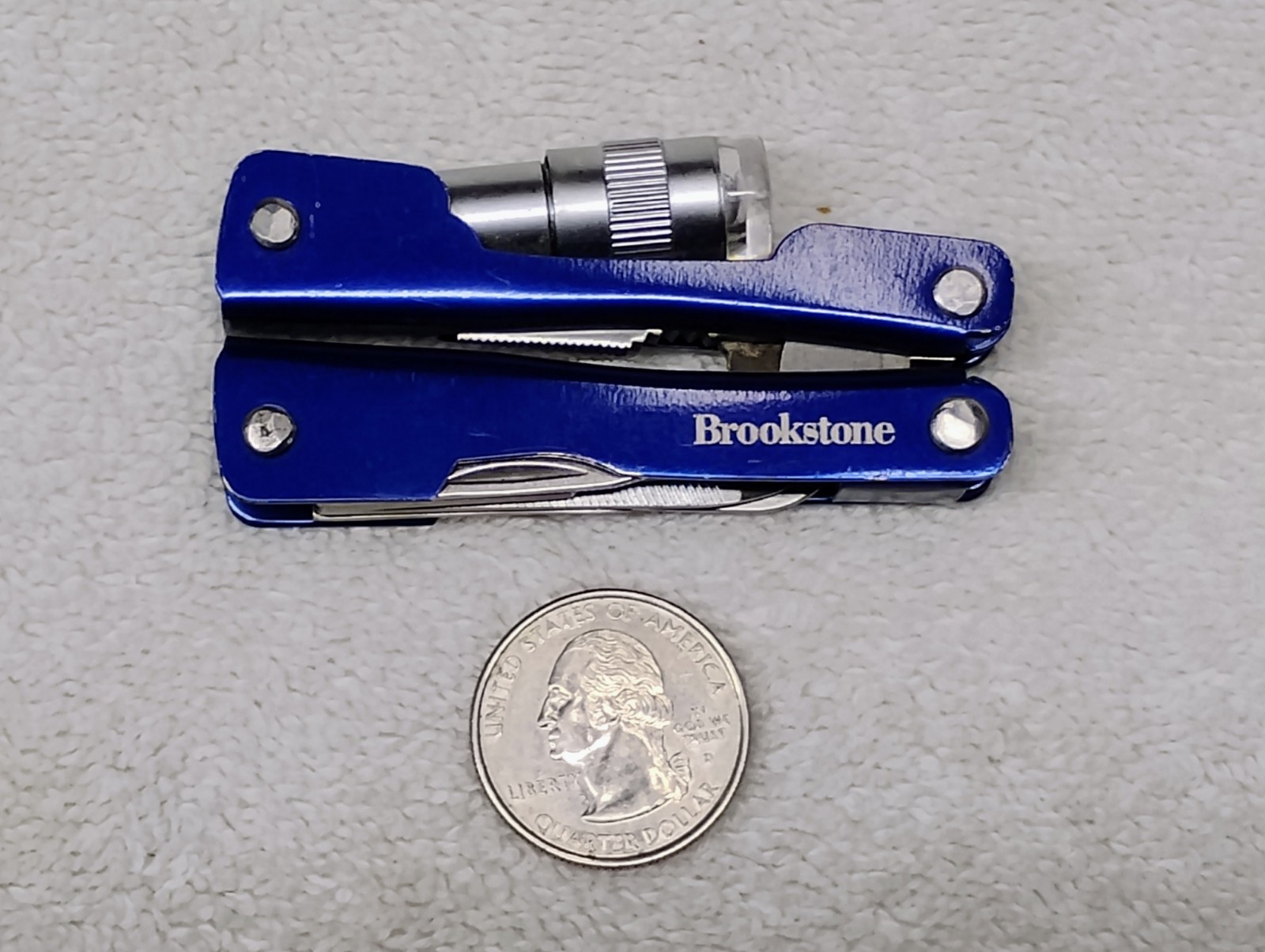Brookstone Pocket Knife Multi 7+ Function Tool Led Light Key Compact Mini Pliers