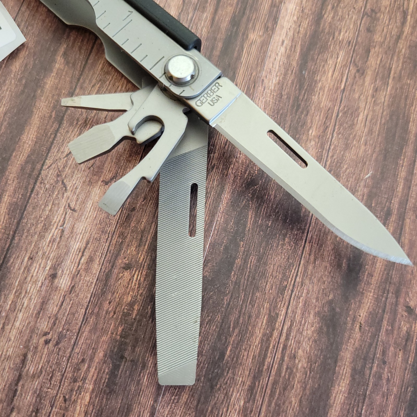 Gerber Multi-Plier 600 Multi-Tool Knife USA UAW Ford Motor Company