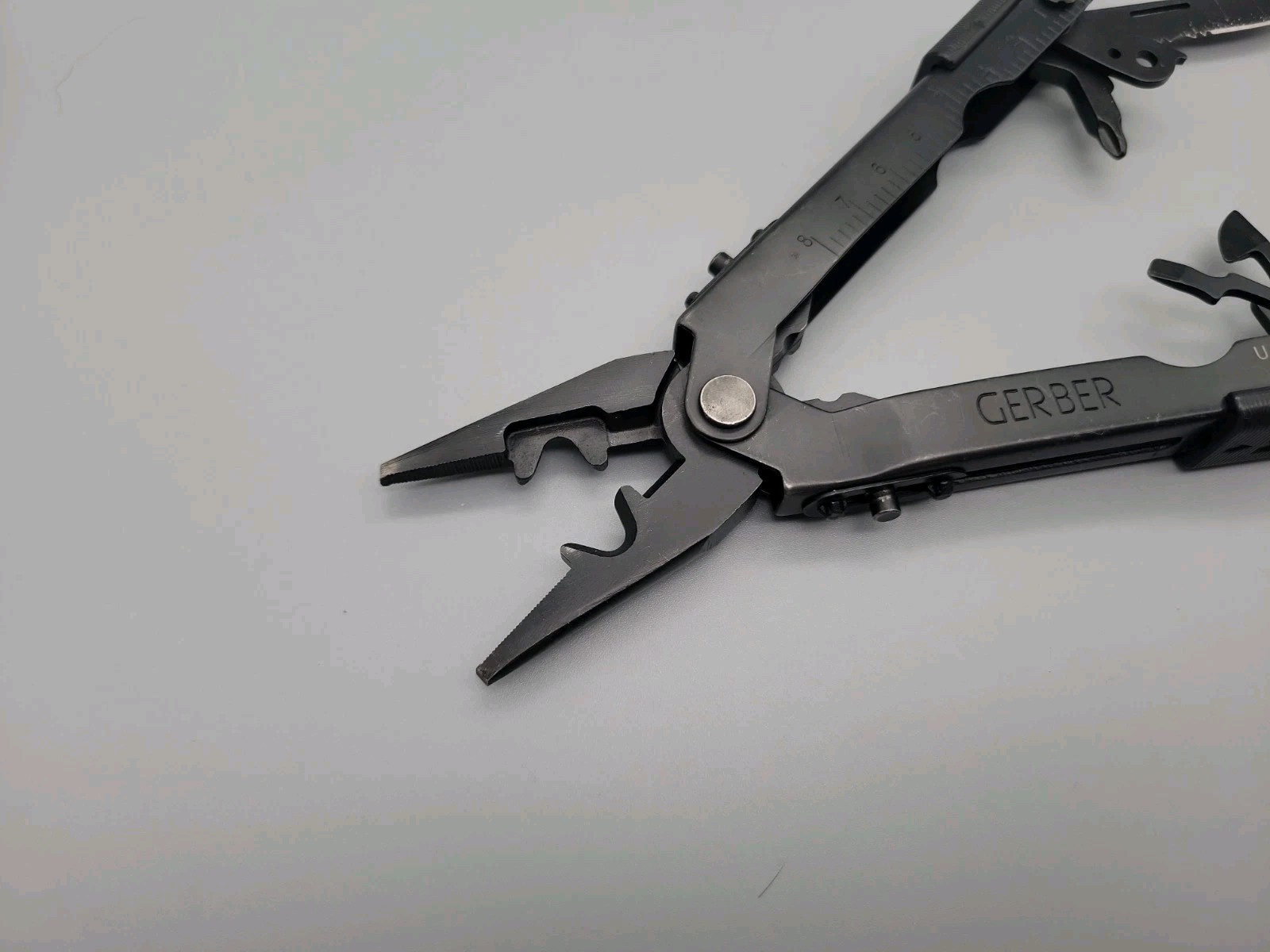 Gerber DET MP600 Multi-Plier Multi-Tool – DISCONTINUED – C-4 Punch, Cap Crimper