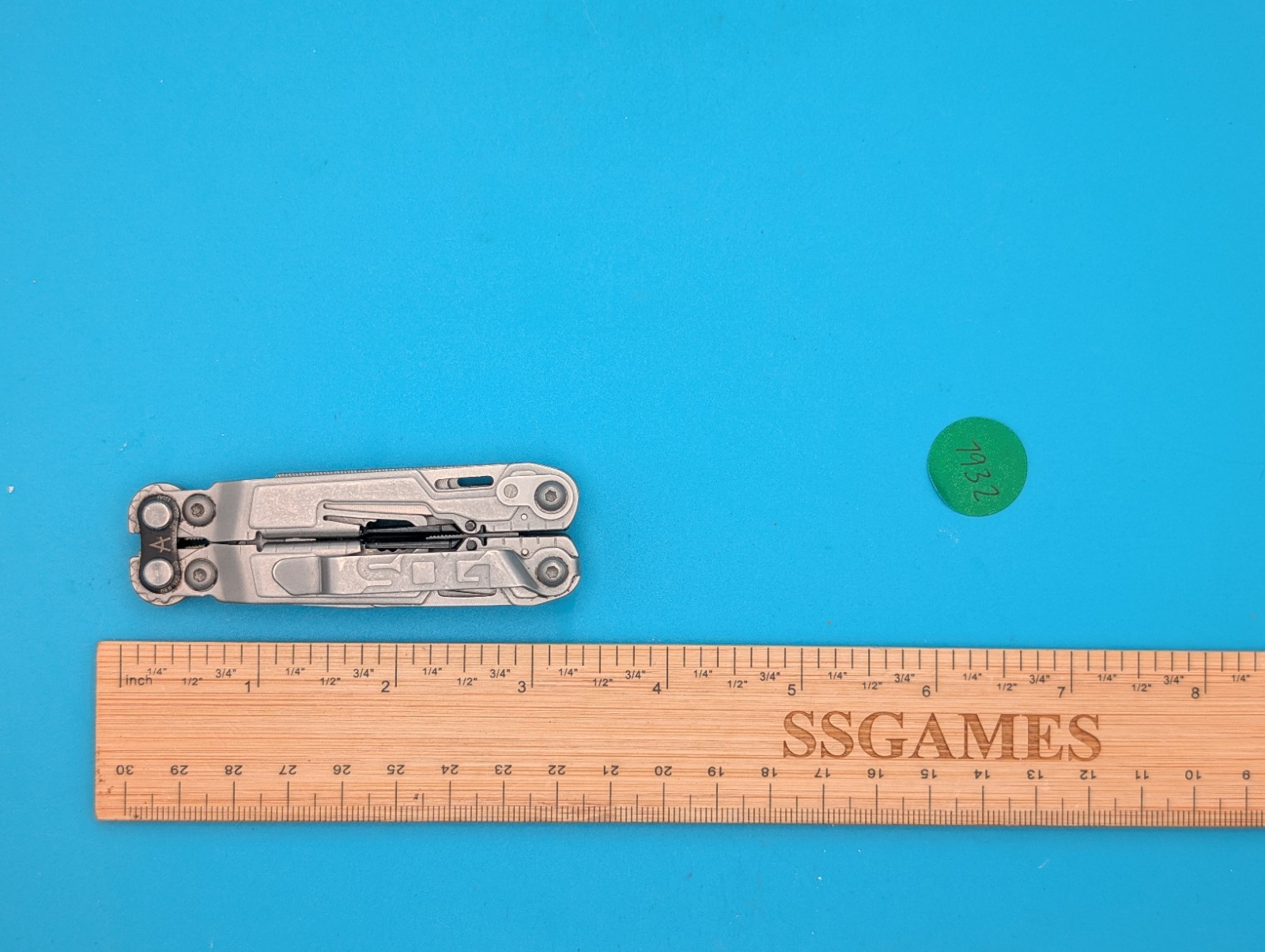 SOG PowerPint Tool Compact Lightweight Silver Multi-Tool!