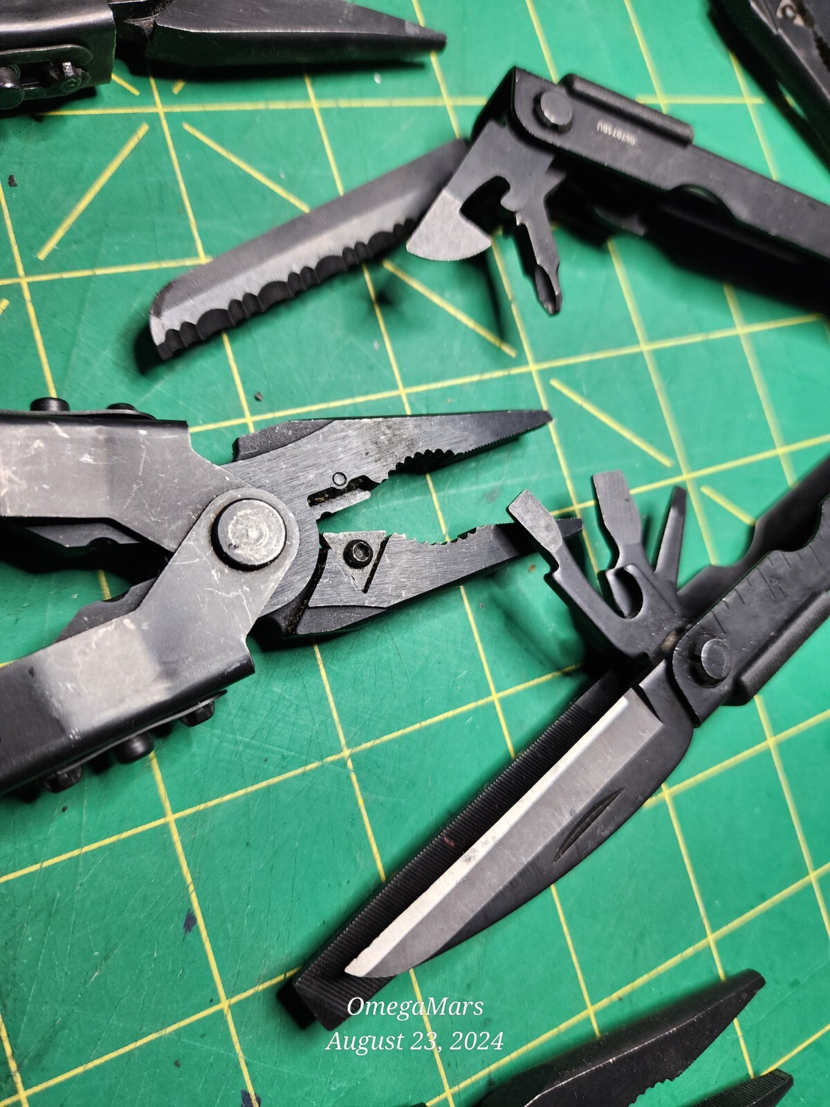 Gerber black MP 600 x1(ONE) per. Multi-Plier 600 Excellent, W/ Sheath, READ