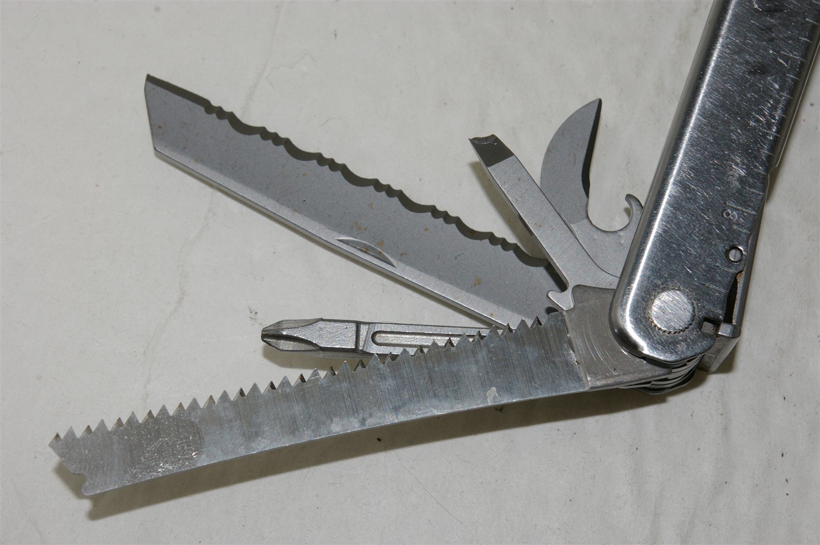 Leatherman Core Multi-Tool Multi-Plier PLEASE READ