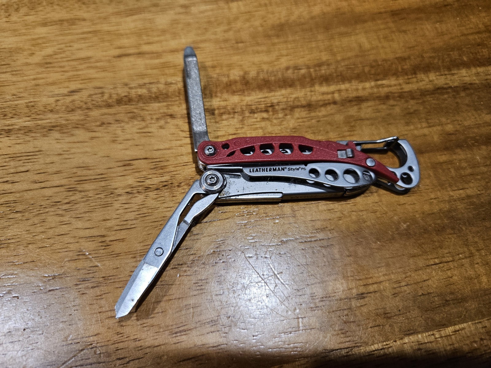 Rare Leatherman Style Ps Red (Broken Scissor Spring)