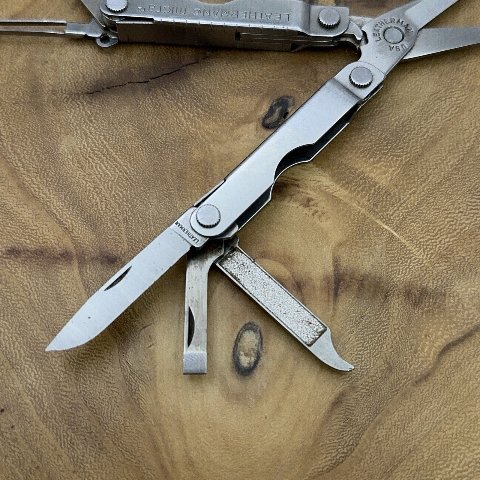 1 Leatherman Micra Stainless Mini Multitool Knife, Stainless Dated 10/03 *READ*