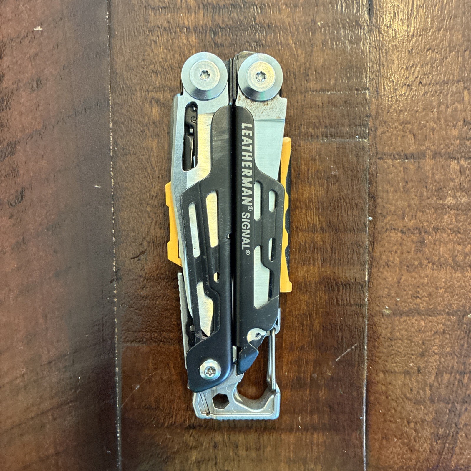 Leatherman Signal Multi-Tool Black / Yellow – Excellent!