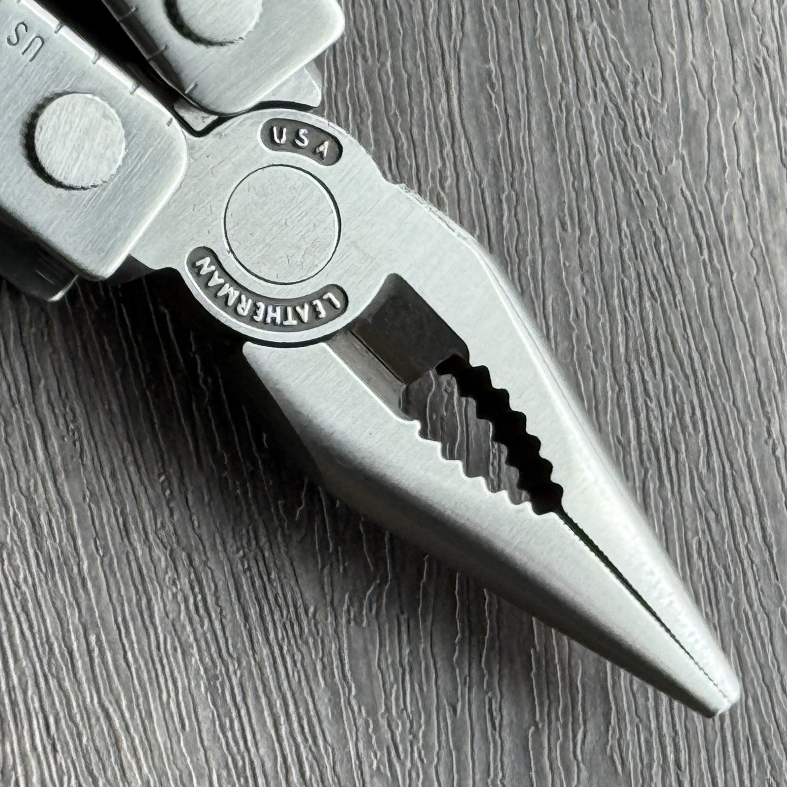 Leatherman MINI TOOL multitool. Variant w/US PAT 4744272 on Both Sides. Engraved
