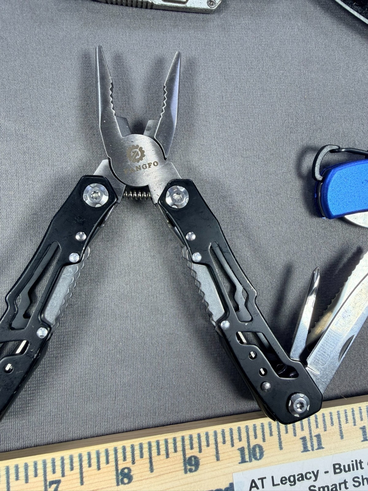 Mixed Pocket Knife Utility Multi-Tool Lot Okapi DeWalt Albatross Guidesman 13pc