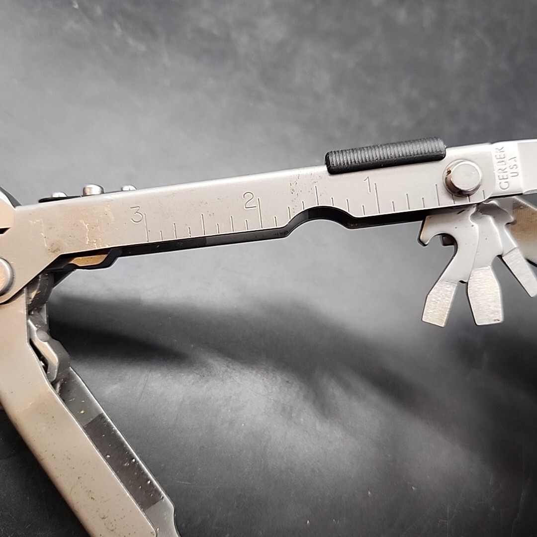 Gerber MP600 Multi-Tool Needlenose, Carbide Cutters, 12 Tool Folding Pliers