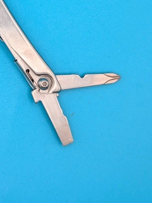 Leatherman Bolster 13 Tool Stainless Steel Multi-Tool!