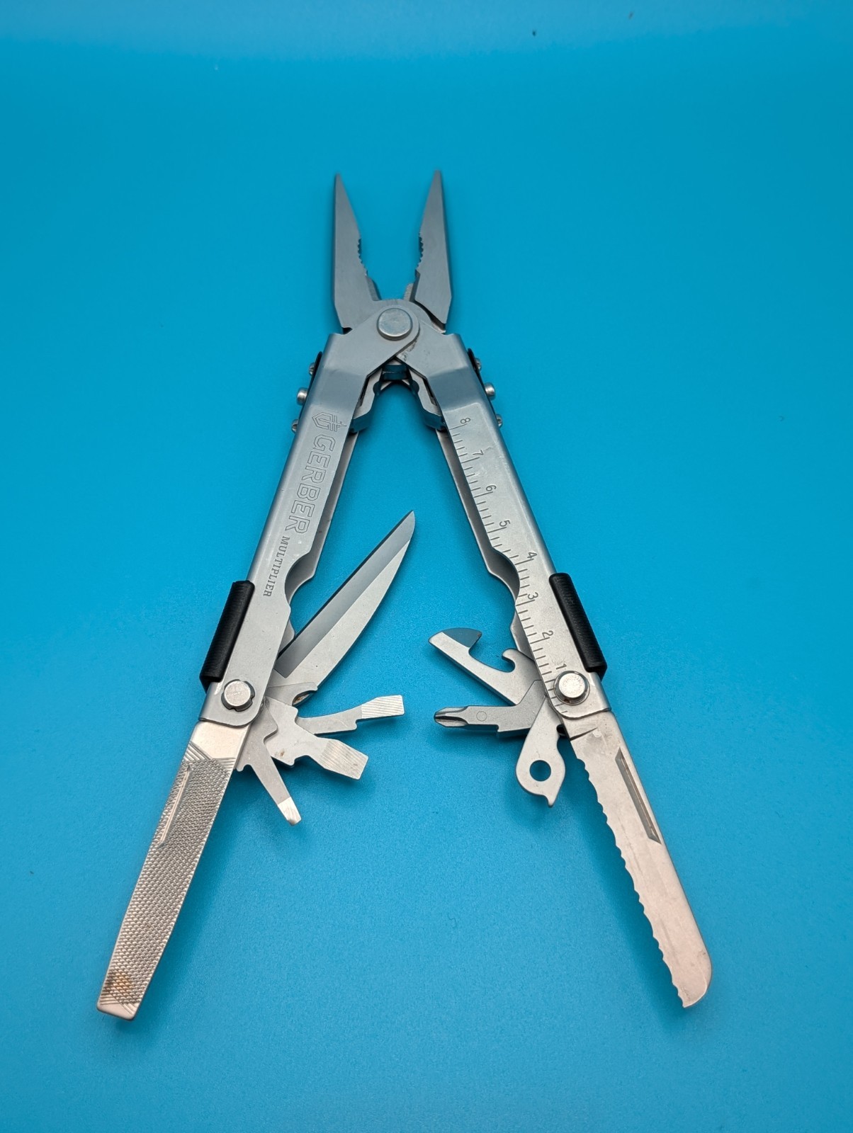 Gerber MP600 Silver Multi-Tool Needle Nose Pliers!