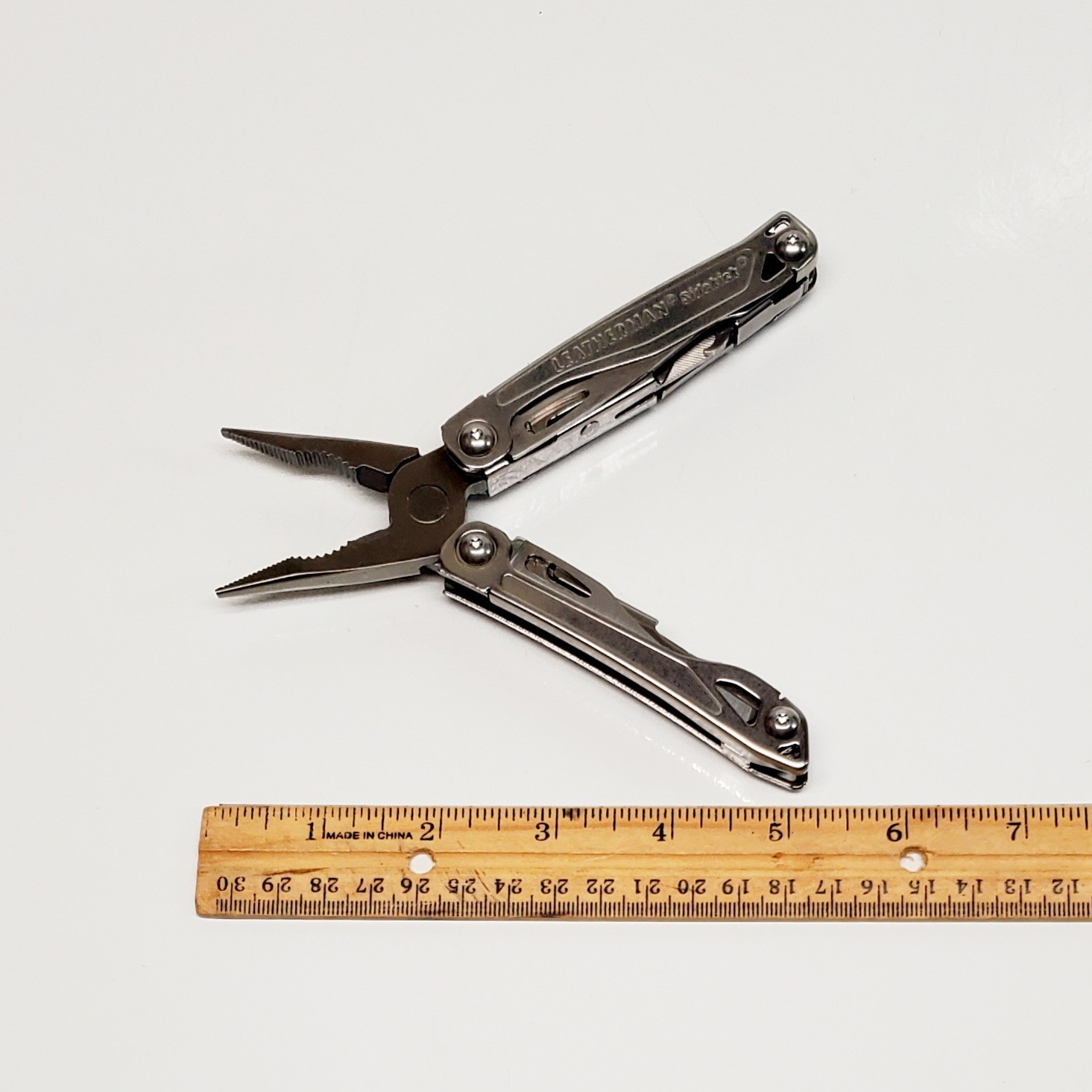 LEATHERMAN SIDEKICK 14 Tool Stainless Steel Multi-Tool With Holster Sheath