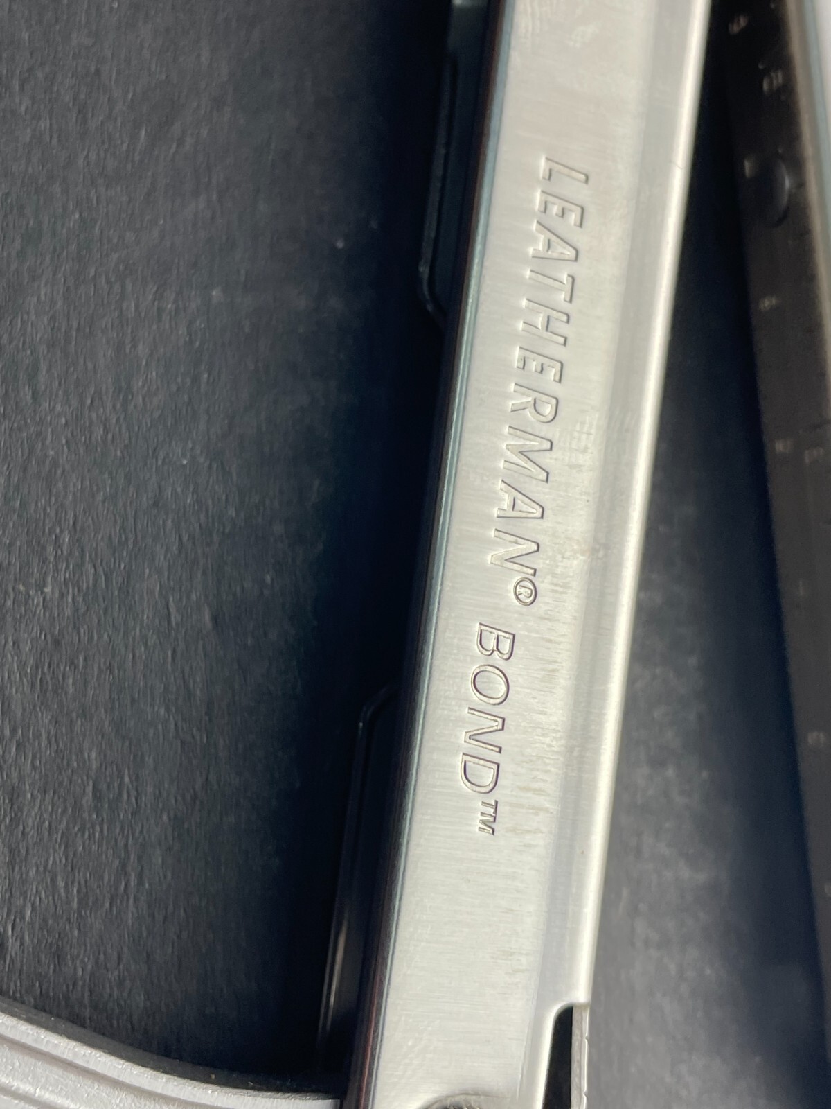 Leatherman Bond Multi-tool Multi Tool Silver Knife File Screwdriver