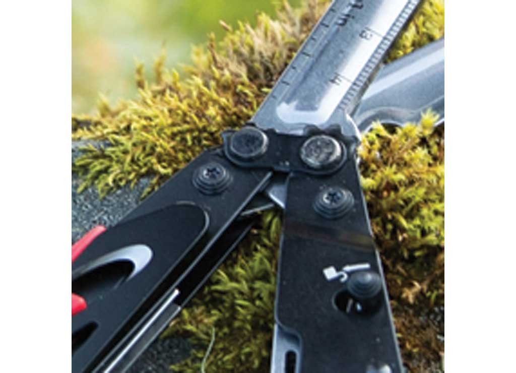 SOG SOG-23-125-02-43 2″ Parashears Multi-Tool Red