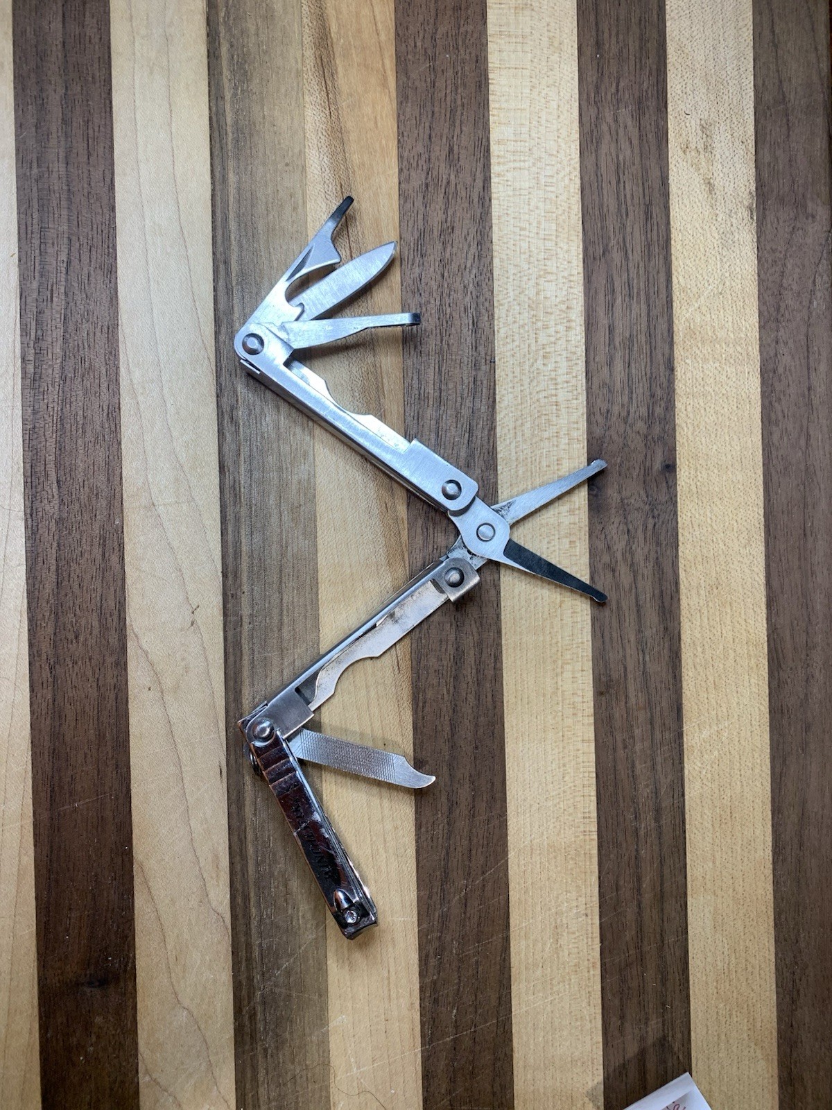 Winchester Mini Multi Tool Knife with Scissors Smooth and Easy To Use