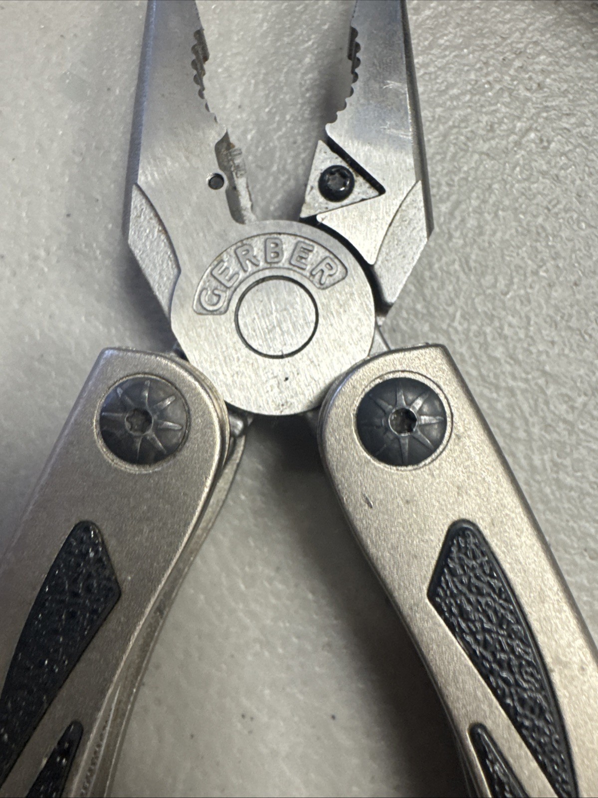 Gerber MP800 Urban Legend Multi-plier Excellent