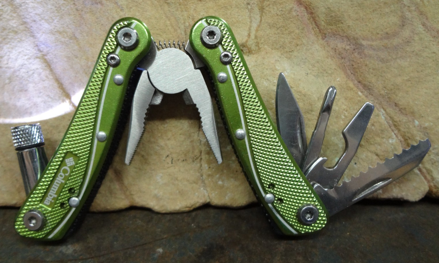 Columbia Pocket Knife Multi 8+ Function Tool Led Light Key 3″ Compact Mini Plier