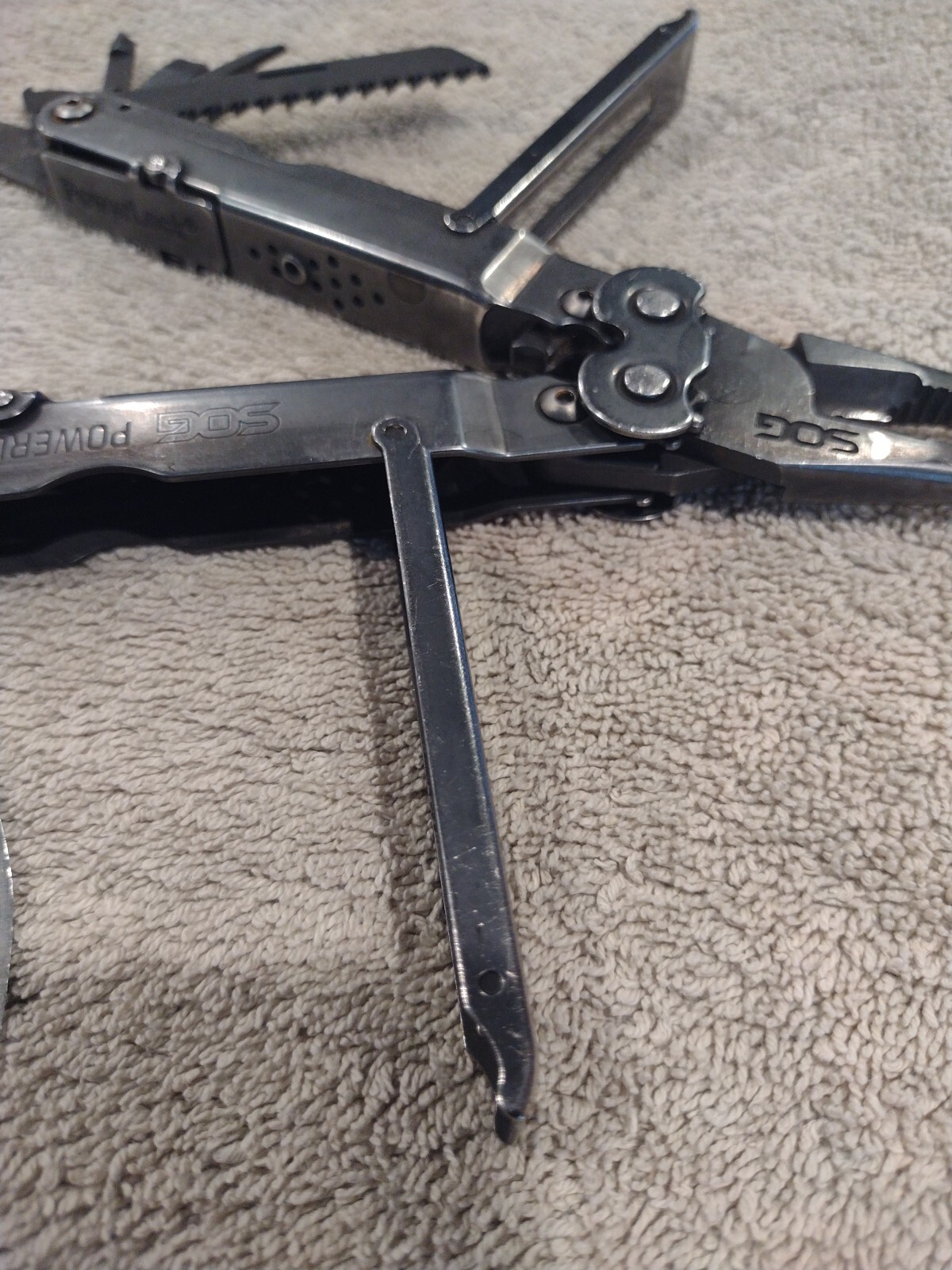 SOG Black Stainless Steel PowerLock Excellent Condition