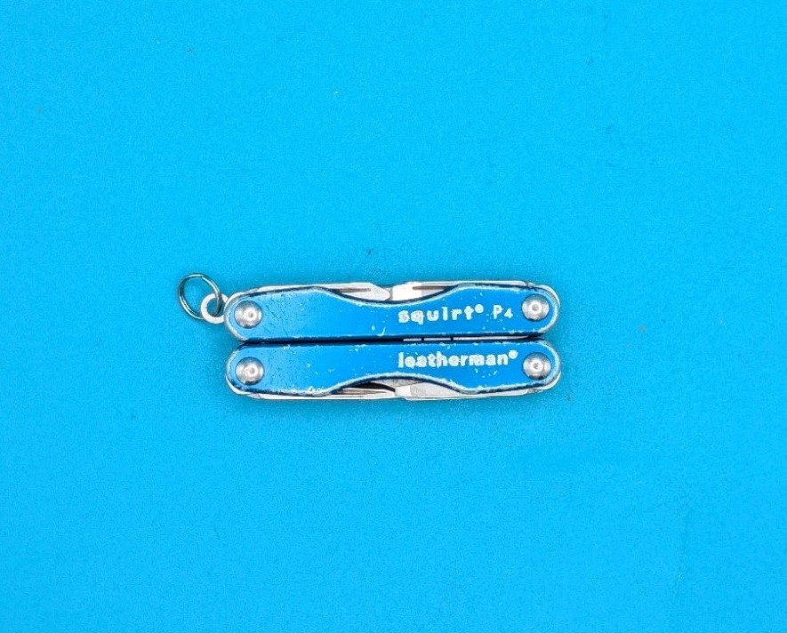 Leatherman Squirt P4 Multi-Tool, Key Ring, Retired, BLUE!