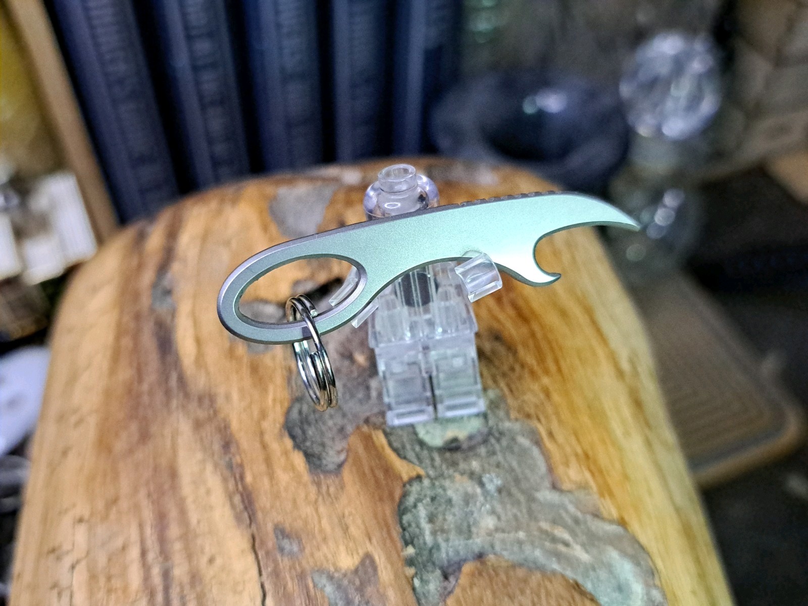 MINIMALIST MINI TITANIUM KEYCHAIN CLAW BOTTLE OPENER