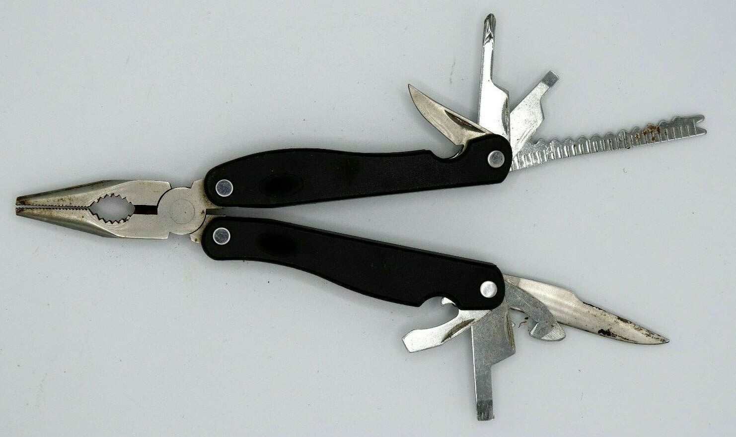 Handyman Club Of America Folding Multi Tool Pliers Knife