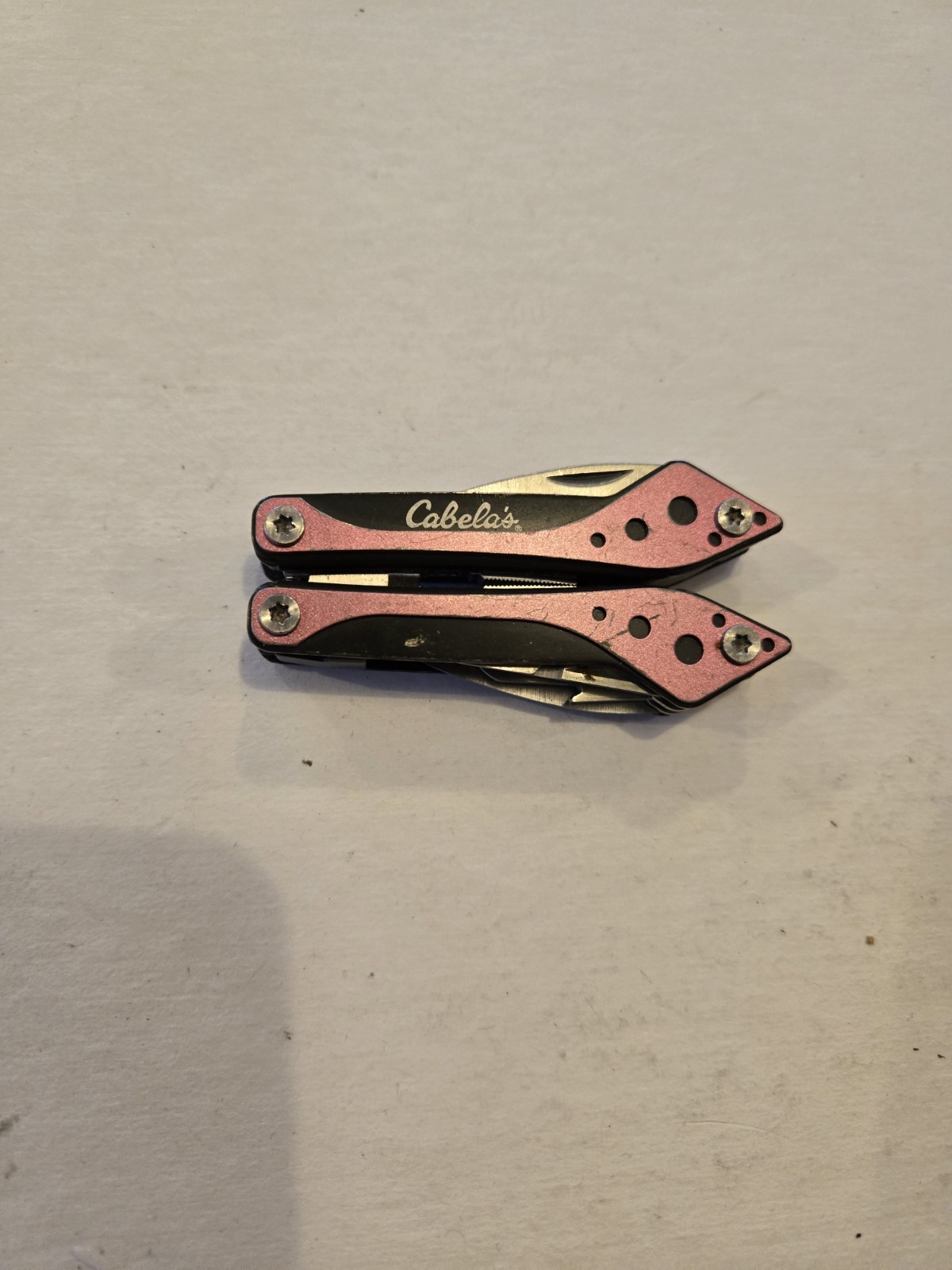 Cabela’s Mini Multi-Tool Pliers 7 Tools, Pink