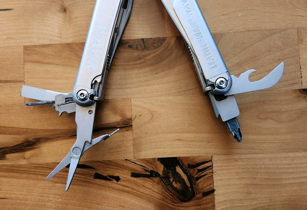 Leatherman Wave Multi-Tool Pliers Pocket Knife Scissors – Great Condition – B96