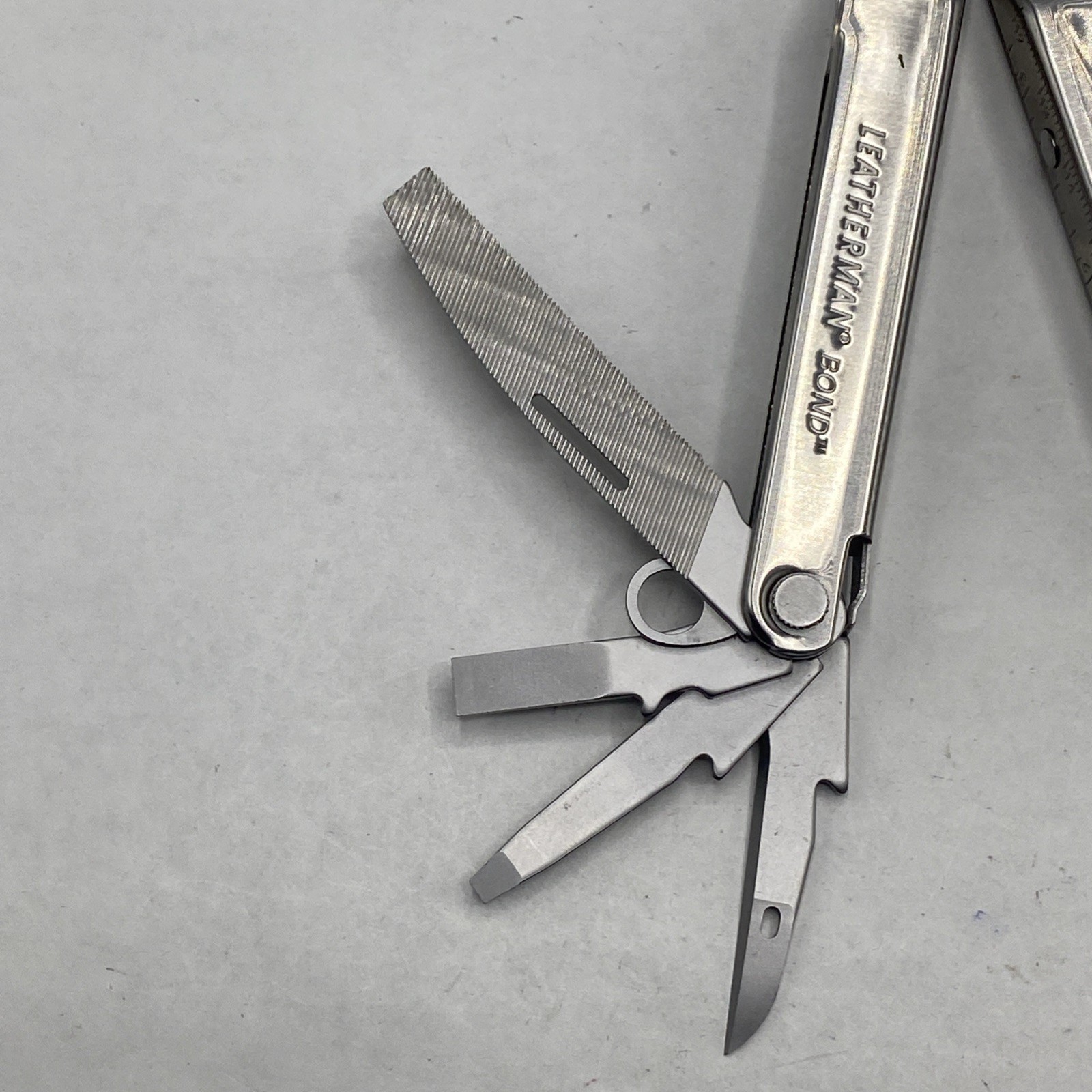 Leatherman Bond Multi Tool – Silver