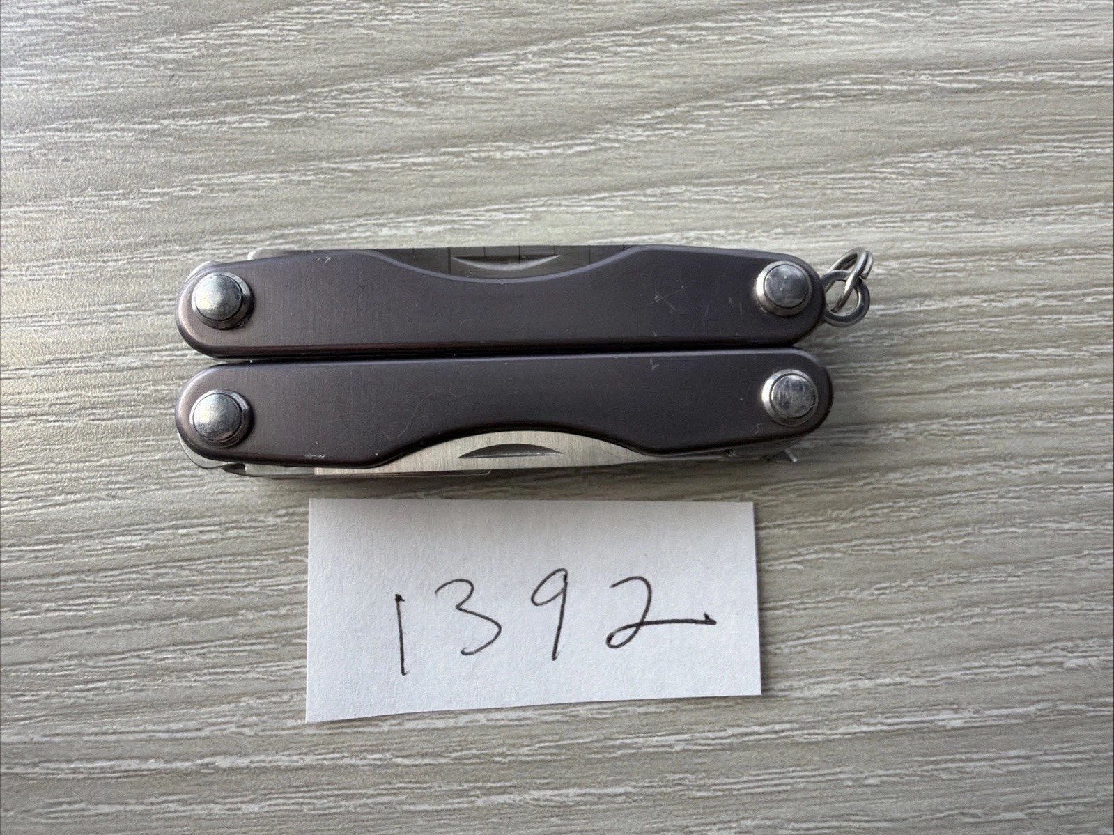Leatherman Squirt S4 MultiTool Scissors Knife File Drivers Tweezer Gray