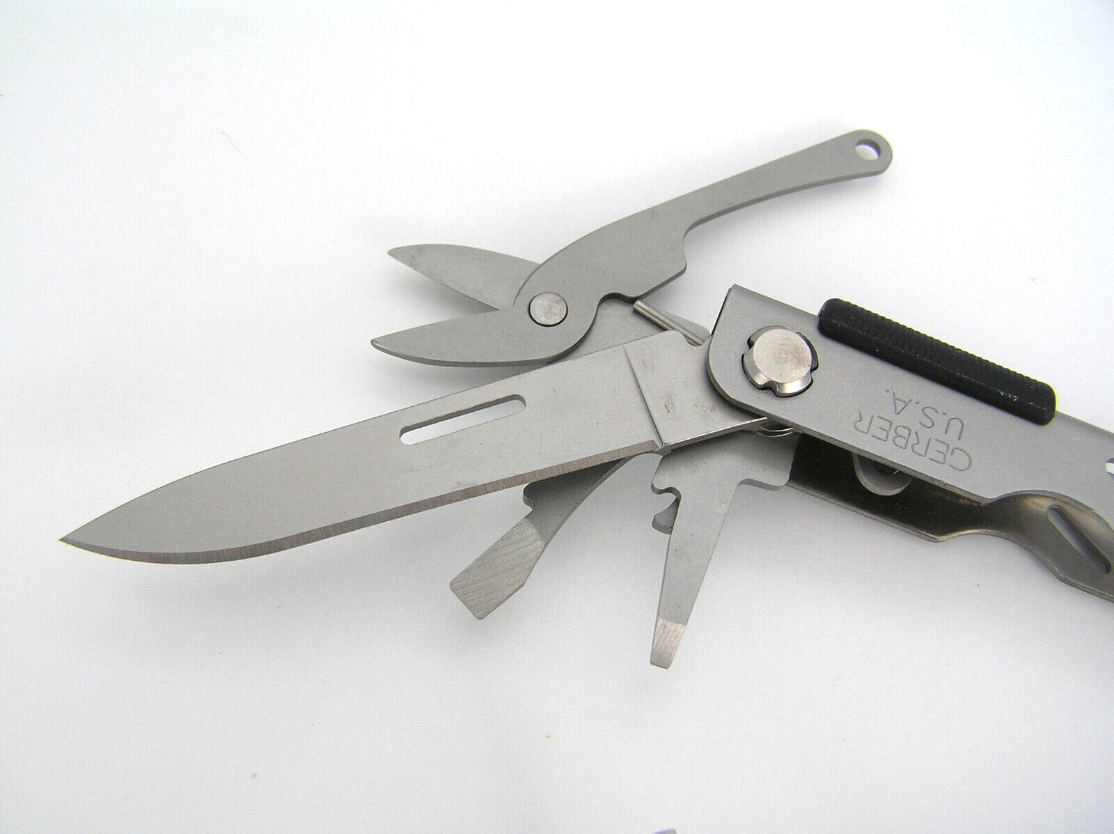 Gerber Fisherman MP400 Multi Tool w/ Sheath & Original Box Excellent Condition!
