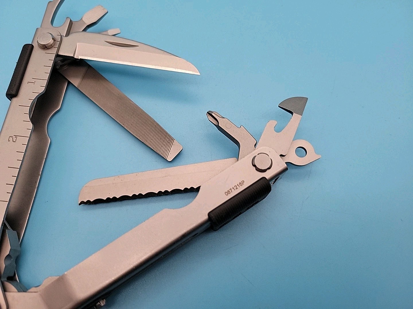 Gerber MP600 Multiplier Multi-Tool – Silver – Needle Nose Carbide Cutter Pliers