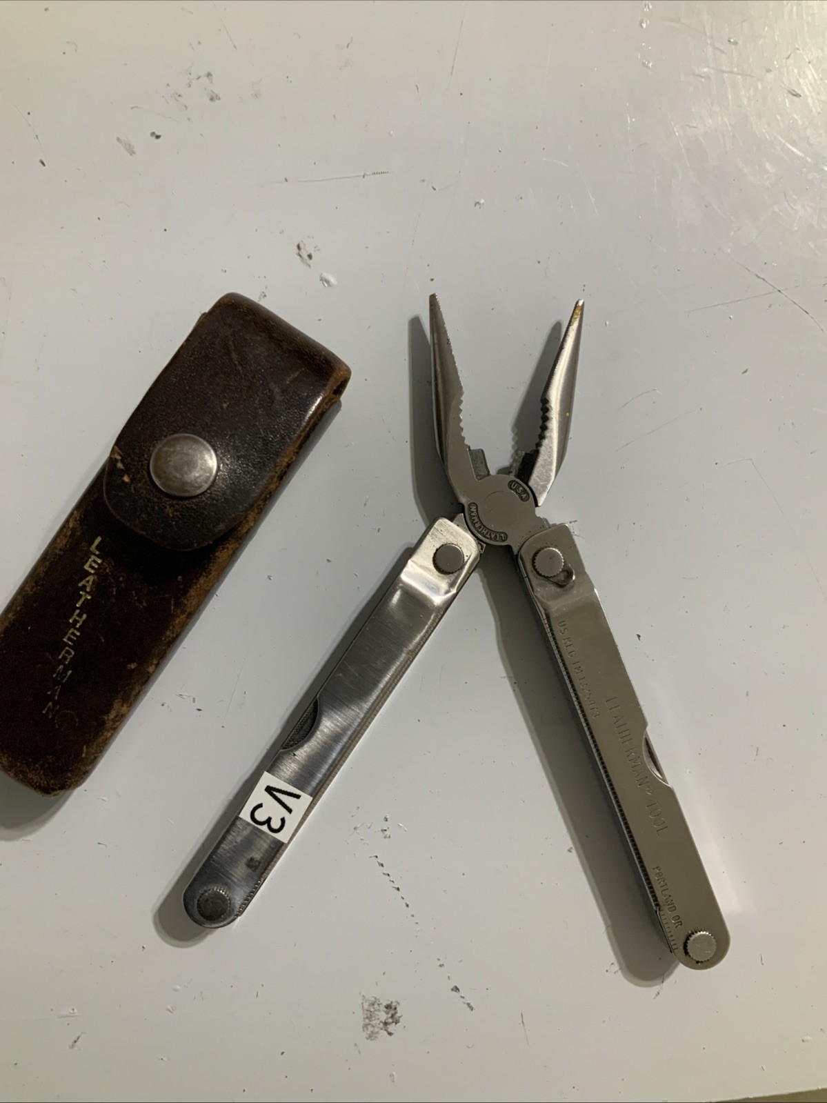 Leatherman Multi-tool: Tool – V3