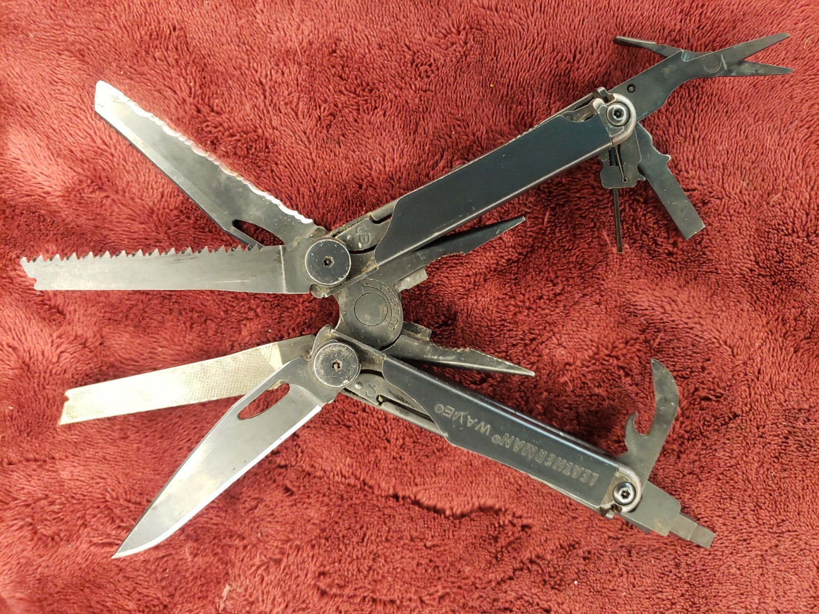 🔪 Leatherman Wave Multi Tool black