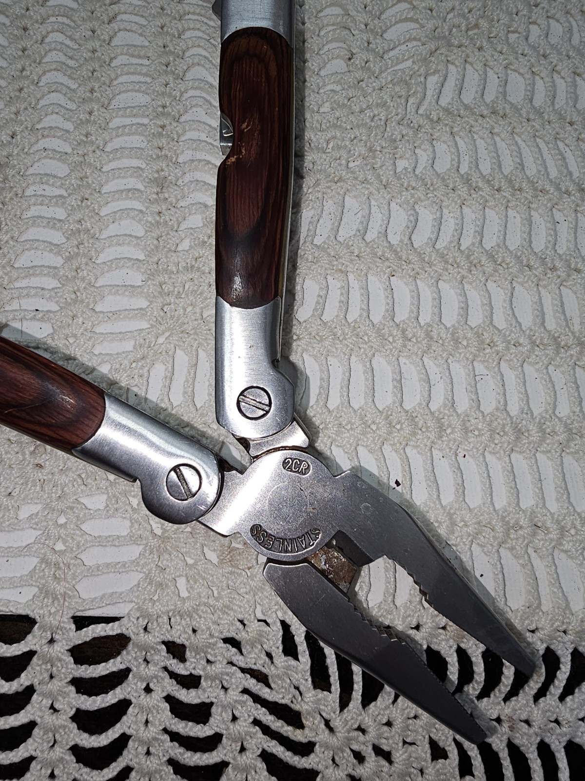 Winchester Trail Stainless Steel 2cr Multi-tool With Rich Wood Inlays 22 Tools