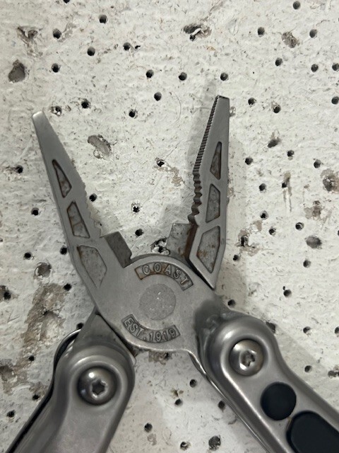 Coast Multi Tool Silver And Black Pilers 10 tools —