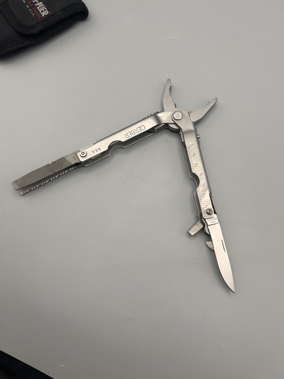 Gerber 1991 Original Mult-plier Mr. Pinchy Excellent EX with Original Sheath.