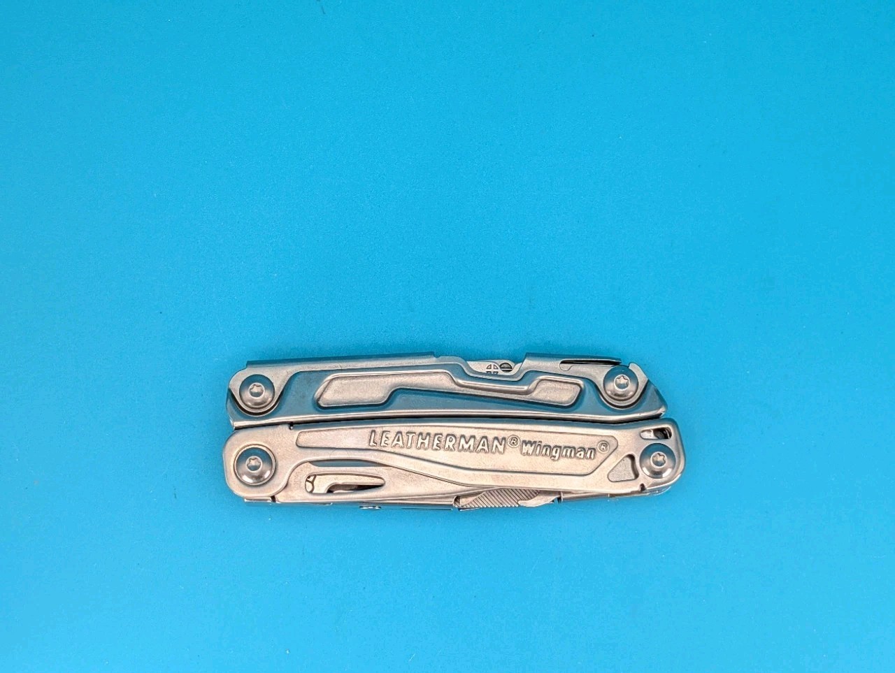 Leatherman Rev 3.8″ Multi-Tool, Stainless! *LEATHERMAN FACTORY ERROR* WINGMAN