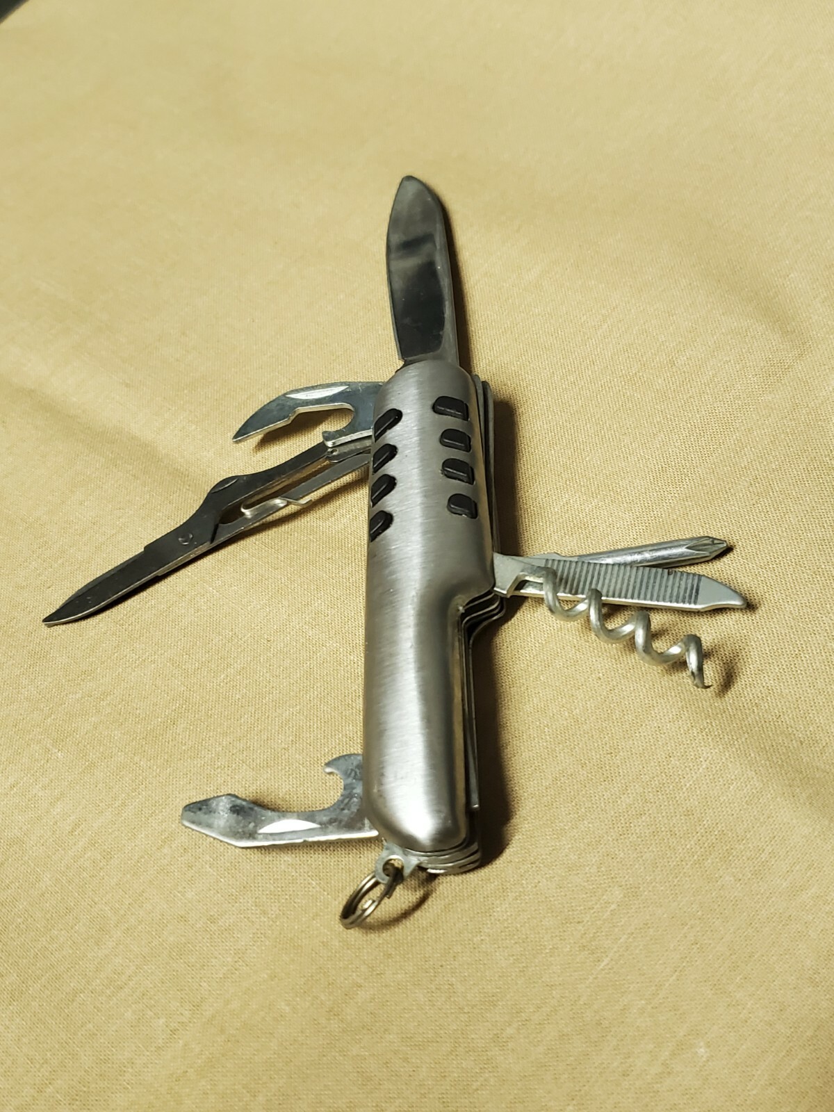 Tool Bench 8 In 1 Multiuse Knife (BRAND NEW)